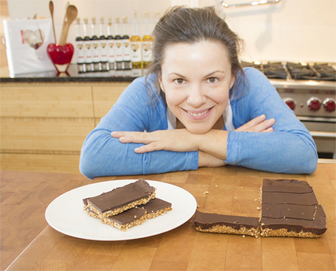 Quinoa, dark chocolate peanut butter bars