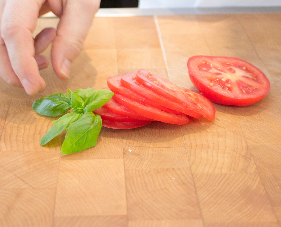 Tomatoes & Basil bruschetta with Balsamumm drizzle