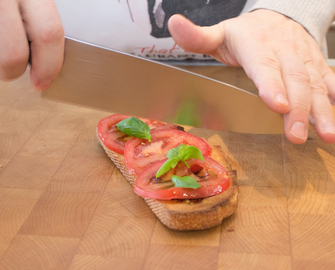 Bruschetta à la tomate et basilic