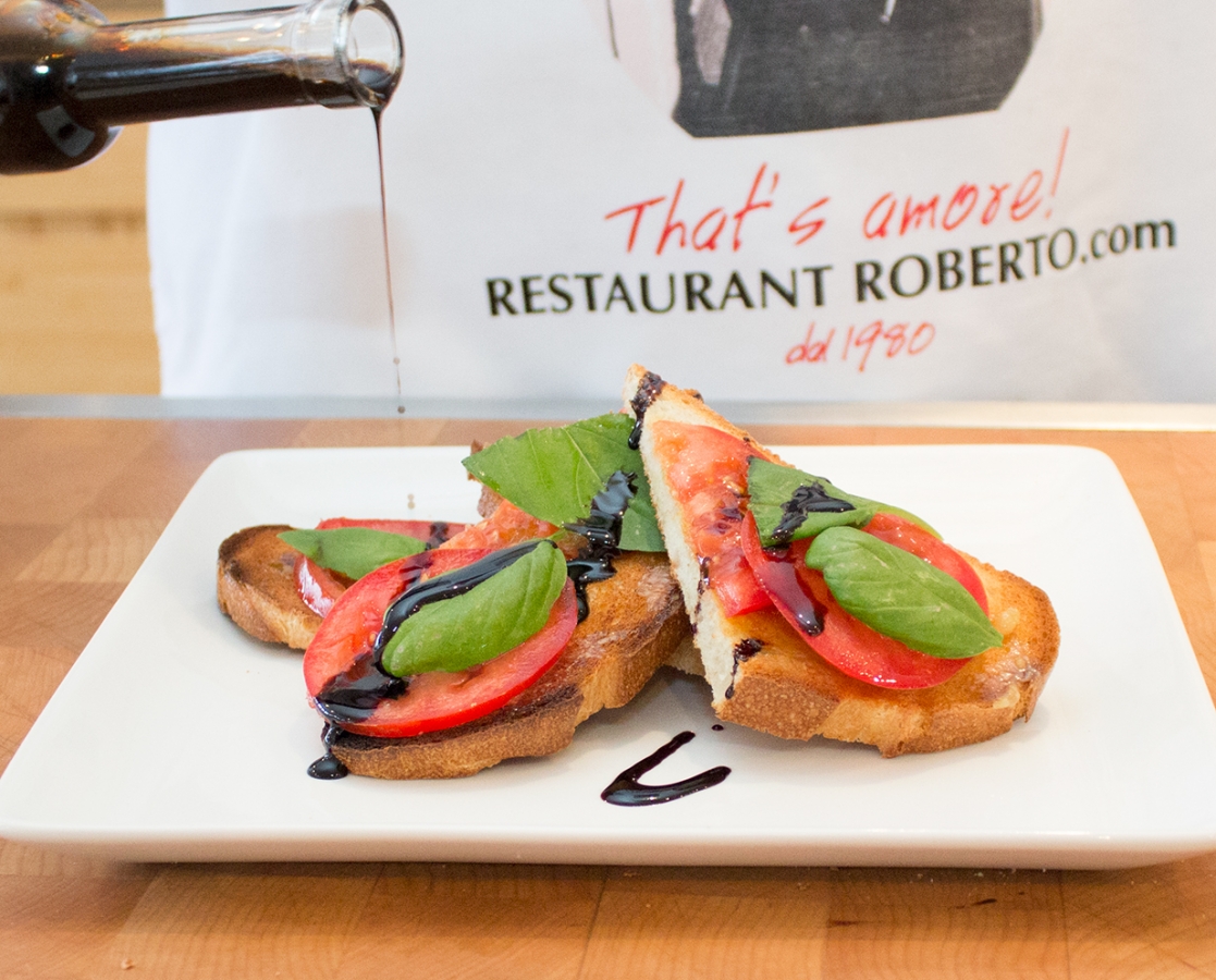 Tomatoes & Basil bruschetta with Balsamumm drizzle