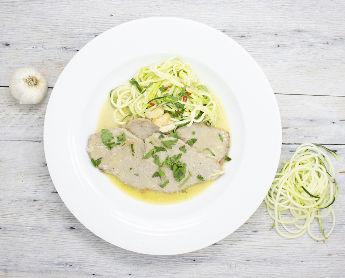 Veal scaloppini in with gorgonzola and roasted garlic sauce