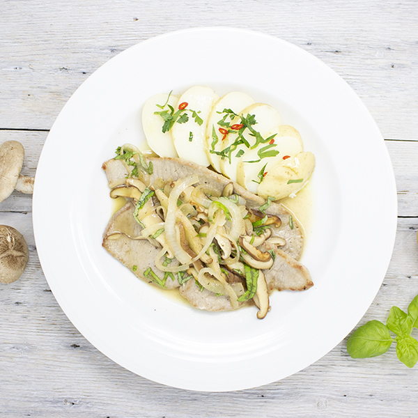 Veal scaloppini in a shiitake mushroom sauce