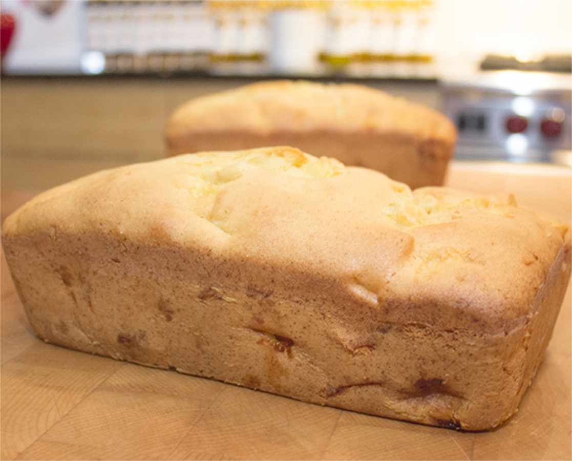 Apple sponge cake