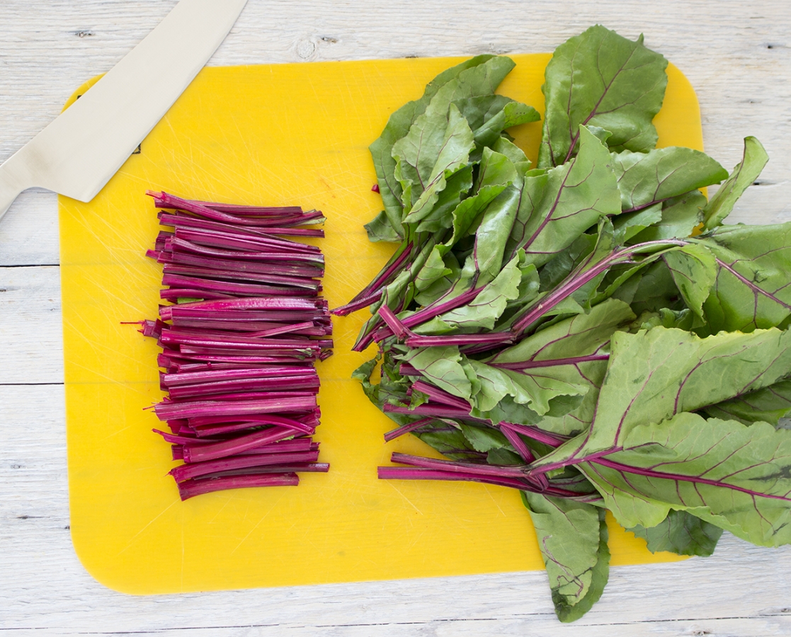 Morue au noix de pin et citron et sa purée de betteraves rôties