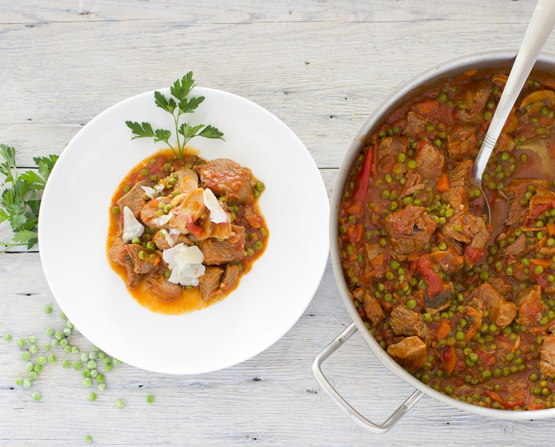 Veal stew with Porcini mushroom and green peas