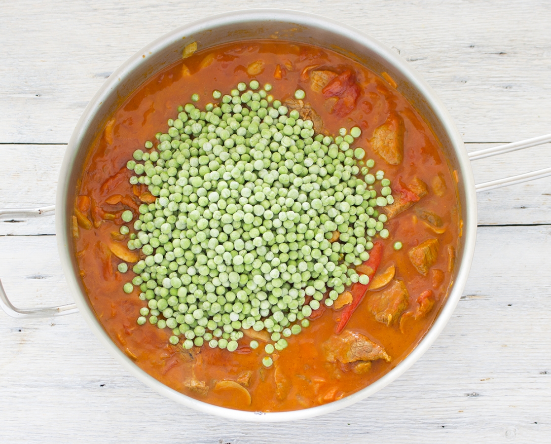 Veal stew with Porcini mushroom and green peas