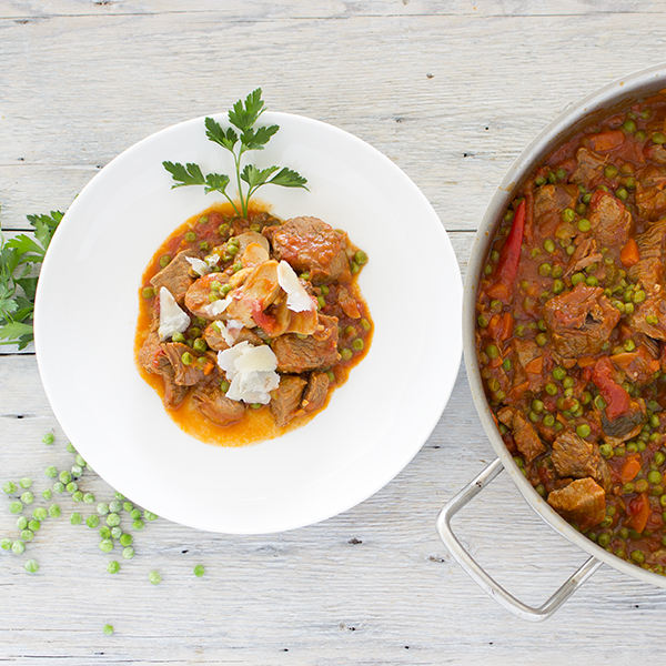 Veal stew with Porcini mushroom and green peas