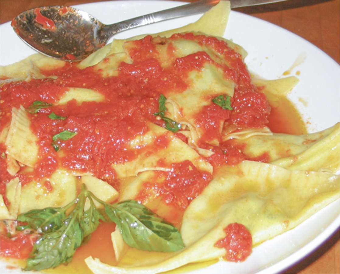 Ravioli géants farcis d'épinards et fromage ricotta