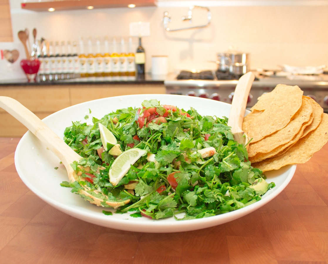 Salade de coriandre, avocat, tomate et fromage feta