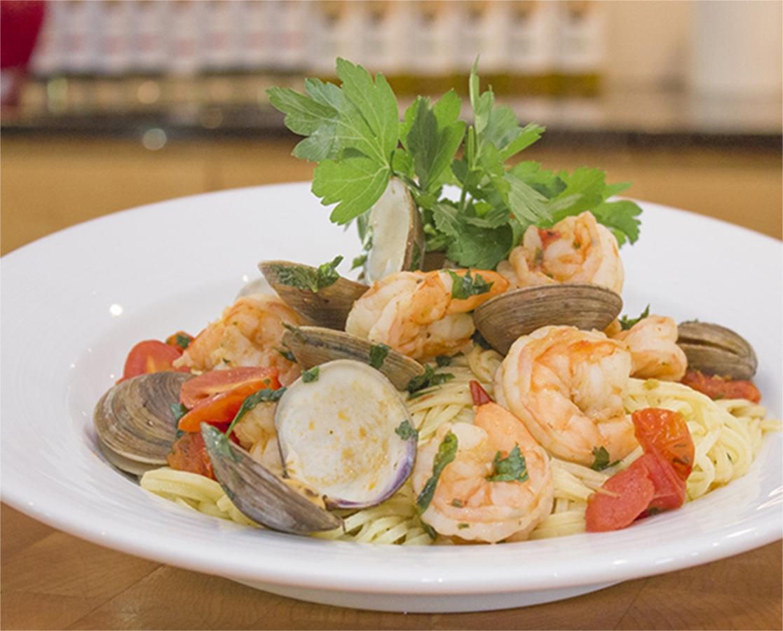 Spaghetti with Shrimp and fresh Clams