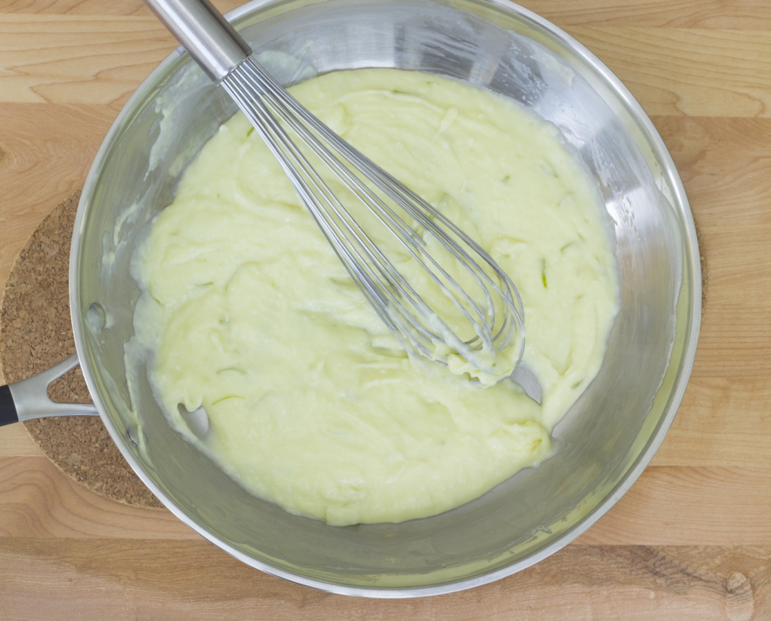 Verrine de costarde à la lime et au lait de coco et fruits marinés